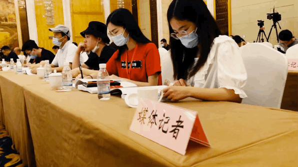 微信图片_20200622101914.gif 微信图片_20200622101914.gif