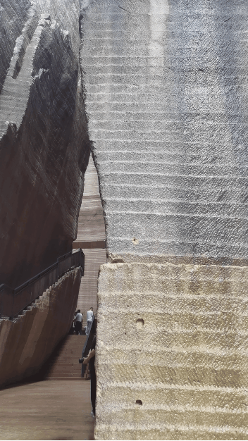 d35e2045081165e03aa2ad0894680ba6.gif